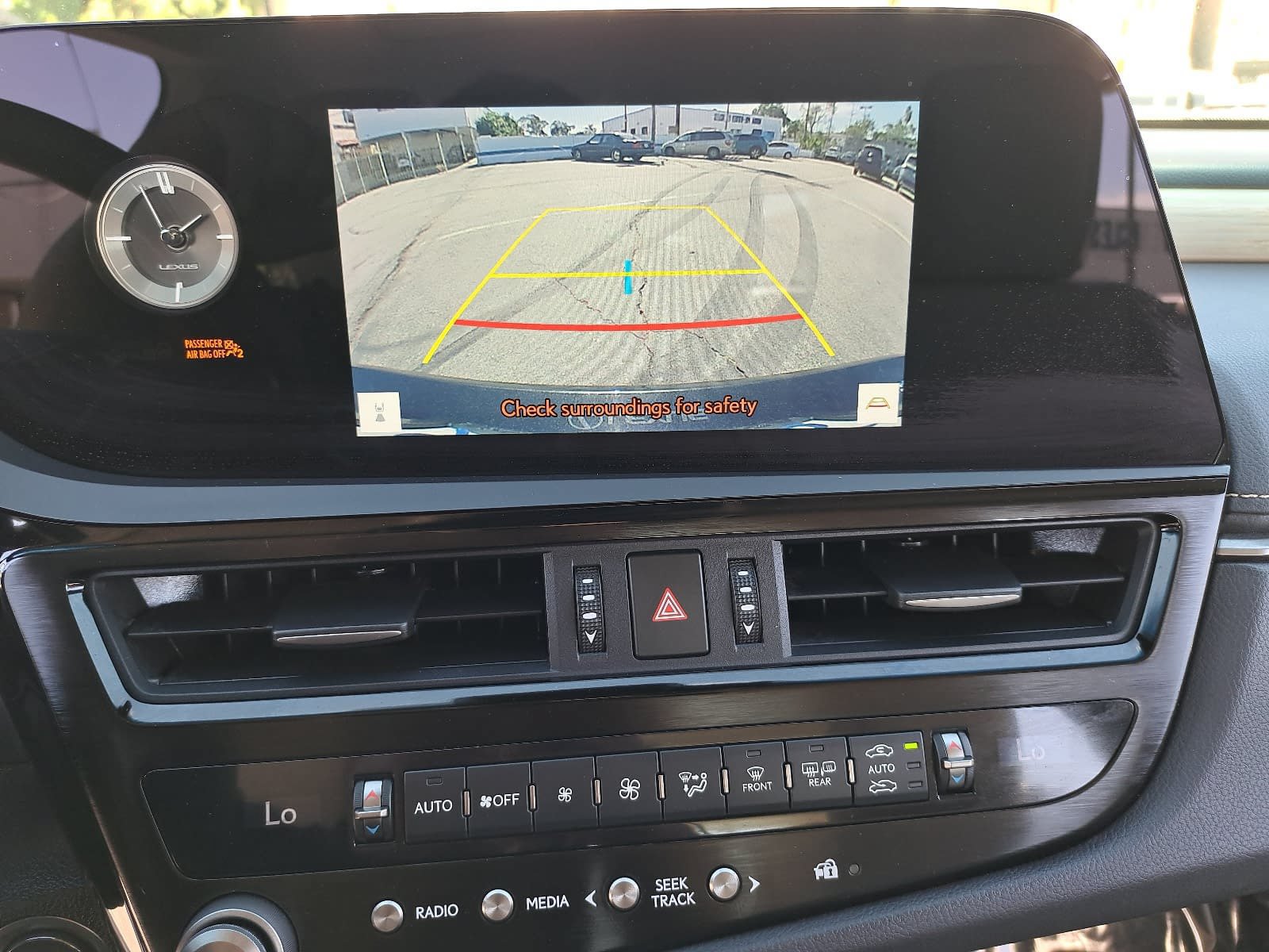 Used 2024 Lexus ES 300h w/ Premium Package FWD image 24