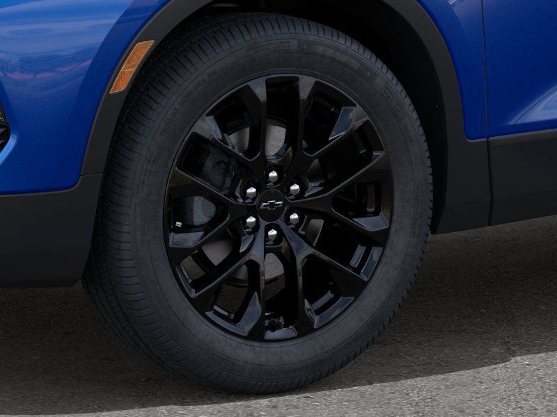 New 2026 Chevrolet Blazer LT w/ LPO, Black Sport Package FWD image 9