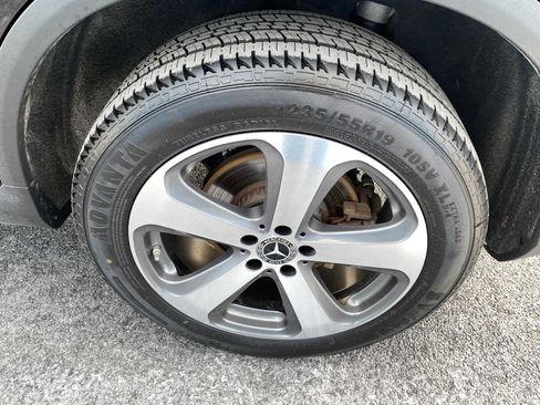 Used 2019 Mercedes-Benz GLC 300 GLC 300 image 40