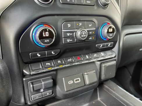 Used 2021 Chevrolet Silverado 1500 LT Trail Boss w/ Convenience Package II AWD/4WD image 39