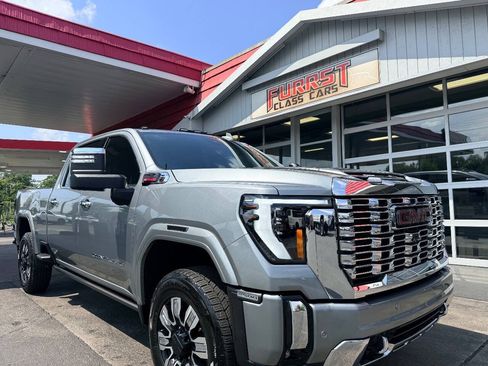 Used 2024 GMC Sierra 2500 Denali w/ Denali Reserve Package AWD/4WD image 16