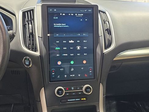 Used 2022 Ford Edge SEL image 21