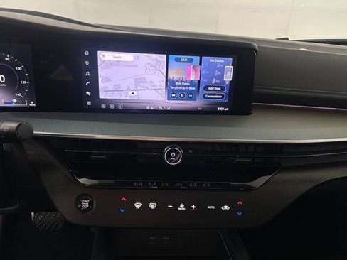 Certified 2025 Nissan Murano SL image 21