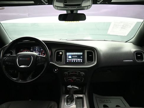 Used 2019 Dodge Charger SXT RWD image 13