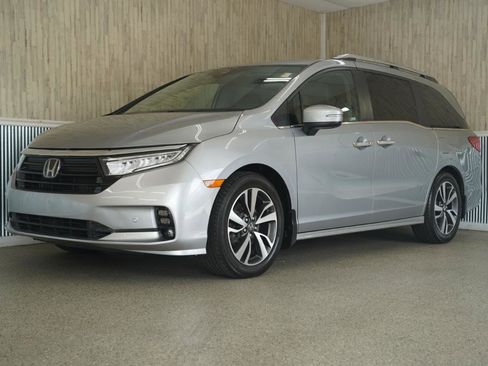Used 2021 Honda Odyssey Touring image 4