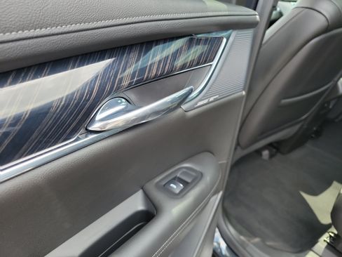 Used 2022 Cadillac XT6 Premium Luxury w/ Technology Package AWD/4WD image 13