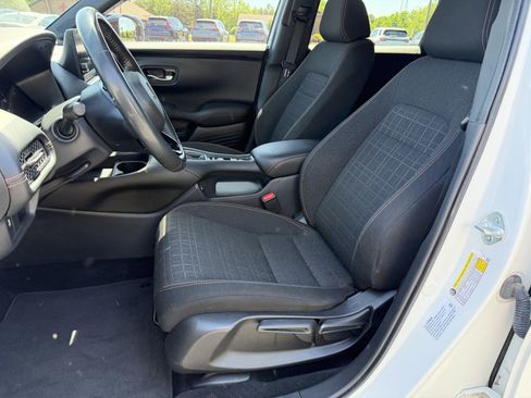 Used 2023 Honda HR-V Sport image 16