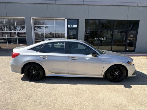 Used 2023 Honda Civic Sport image 15