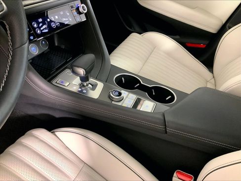 Used 2024 Genesis G70 3.3T Advanced RWD image 15