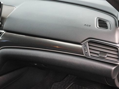 Used 2018 Honda Accord Sport image 18