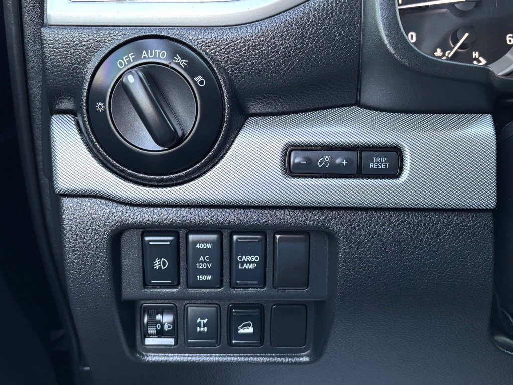 Used 2019 Nissan Titan PRO-4X AWD/4WD image 34