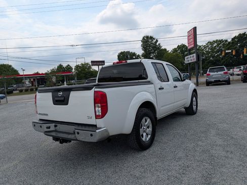 Used 2013 Nissan Frontier SV w/ SV Value Truck Pkg RWD image 7