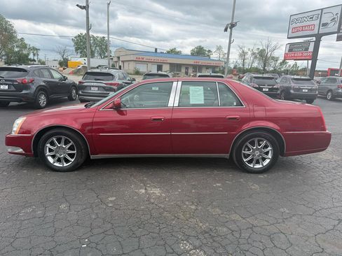Used 2010 Cadillac DTS Luxury FWD image 4