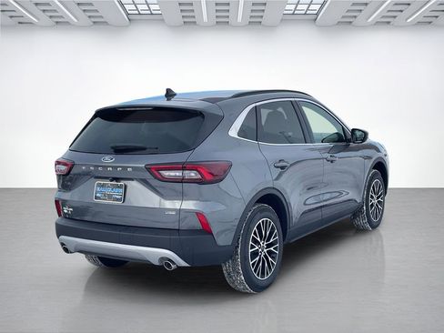 New 2026 Ford Escape SE image 3
