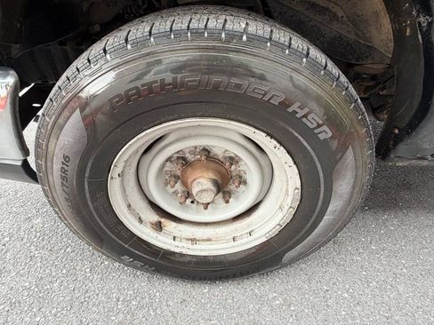 Used 2014 Ford E-350 and Econoline 350 XLT image 14