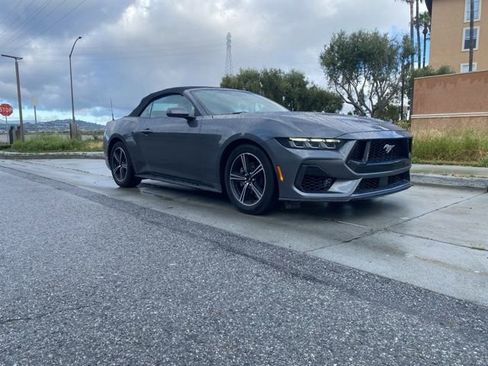 Used 2025 Ford Mustang Premium image 1