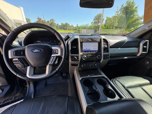Used 2021 Ford F250 Lariat w/ Lariat Ultimate Package AWD/4WD image 8