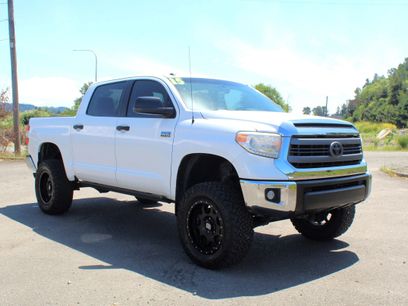 Used 2015 Toyota Tundra SR5 w/ SR5 Upgrade Package