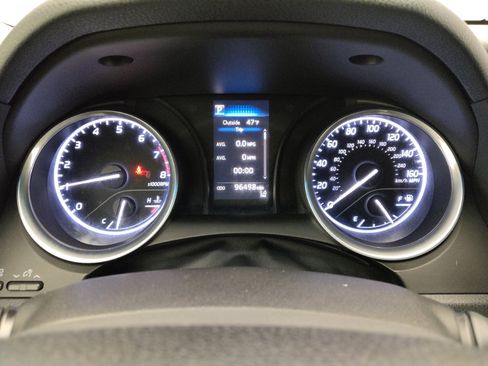 Used 2018 Toyota Camry SE image 23