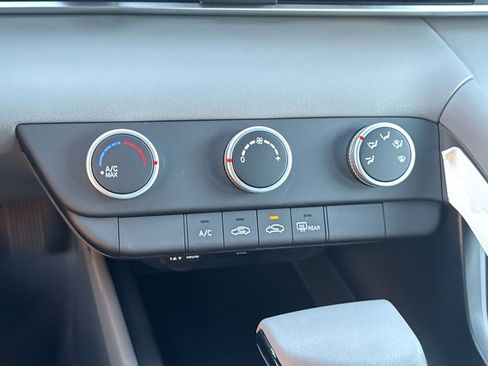 New 2026 Hyundai Elantra SE image 20