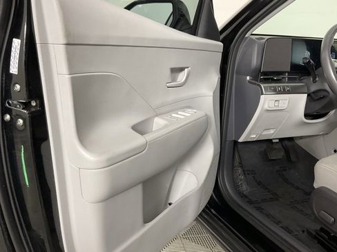 Used 2024 Hyundai Kona SEL image 11