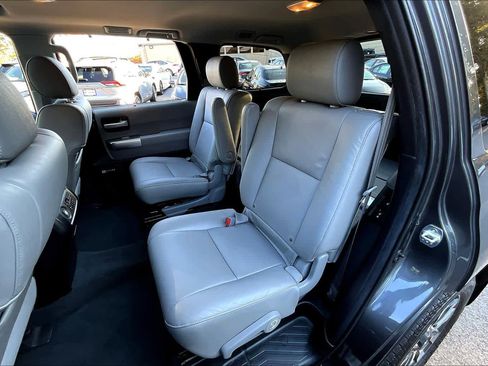 Used 2021 Toyota Sequoia Limited image 20