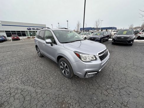 Used 2017 Subaru Forester 2.5i Premium image 1