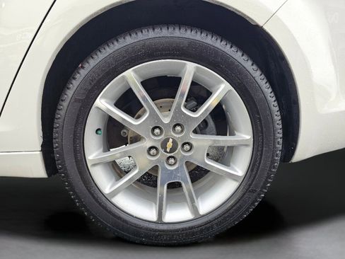 Used 2008 Chevrolet Malibu LTZ image 25