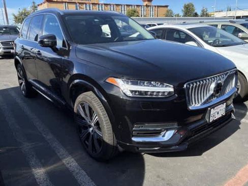 Used 2025 Volvo XC90 T8 Ultra w/ Protection Package Premier AWD/4WD image 8