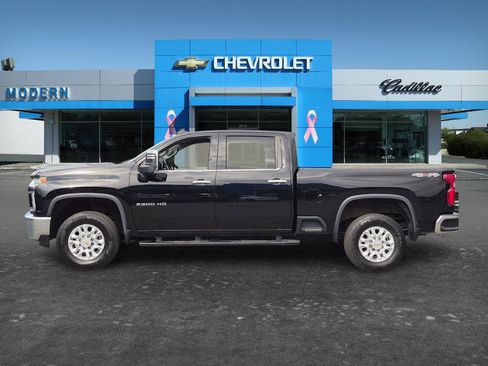 Used 2022 Chevrolet Silverado 2500 LTZ AWD/4WD image 2