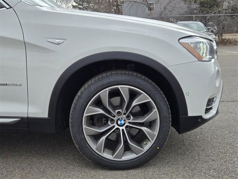 Used 2016 BMW X3 xDrive28d image 9