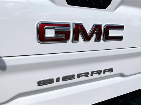 Used 2026 GMC Sierra 1500 SLT RWD image 31