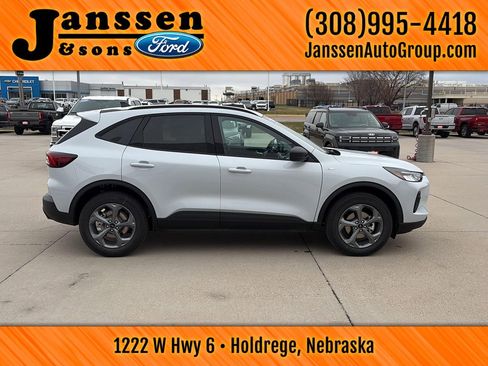 New 2026 Ford Escape ST-Line w/ Cold Weather Package image 5