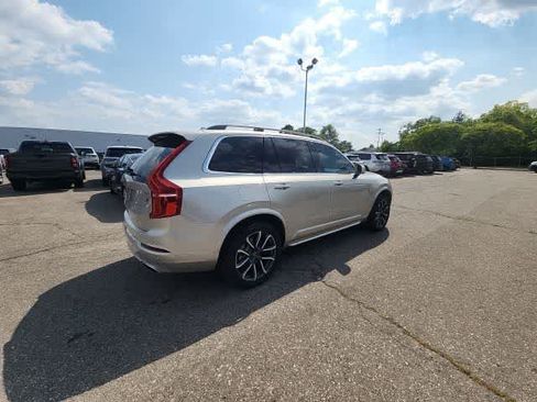 Used 2017 Volvo XC90 T6 Momentum w/ Vision Package AWD/4WD image 15