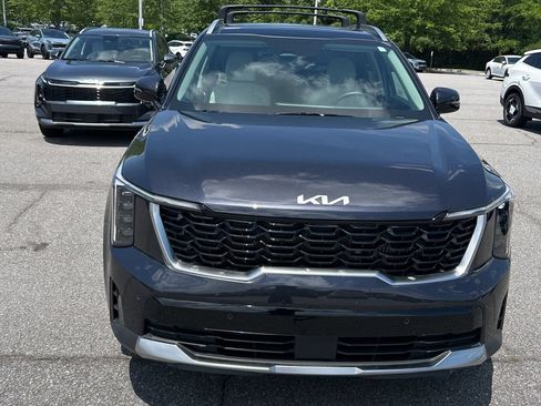 Used 2025 Kia Sorento EX w/ Panoramic Sunroof Package AWD/4WD image 12