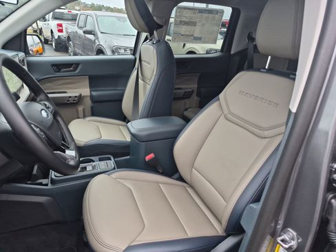 New 2025 Ford Maverick Lariat w/ 4K Tow Package image 13