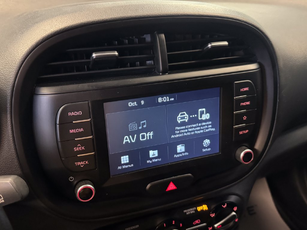 Used 2020 Kia Soul S FWD image 12