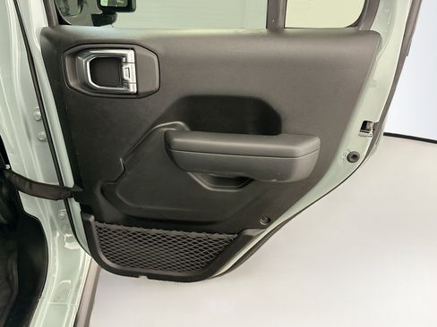 Used 2023 Jeep Wrangler Unlimited w/ Sun & Screen Package AWD/4WD image 31