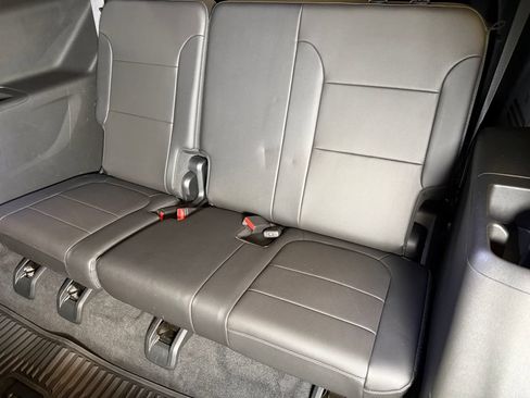 Used 2023 Chevrolet Traverse Premier AWD/4WD image 22