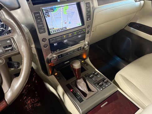 Used 2017 Lexus GX 460 Luxury image 40