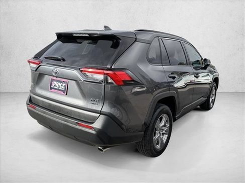 Used 2025 Toyota RAV4 XLE AWD/4WD image 5