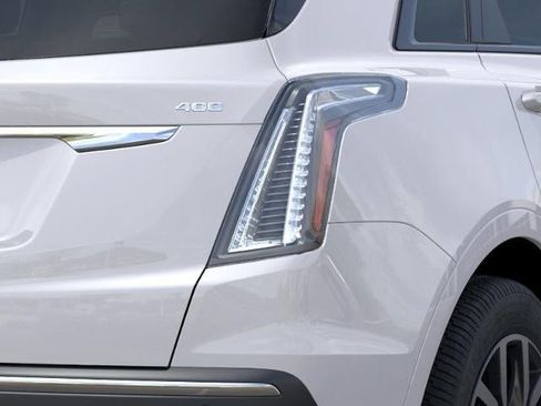 New 2025 Cadillac XT5 Sportv image 11