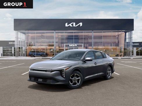 New 2026 Kia K4 LXS image 1