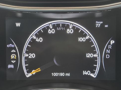 Used 2019 Jeep Grand Cherokee Limited image 28