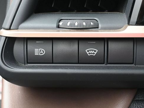 Certified 2024 Toyota Crown AWD/4WD image 15