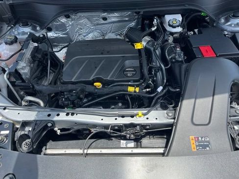 Used 2026 Chevrolet Trax RS FWD image 29