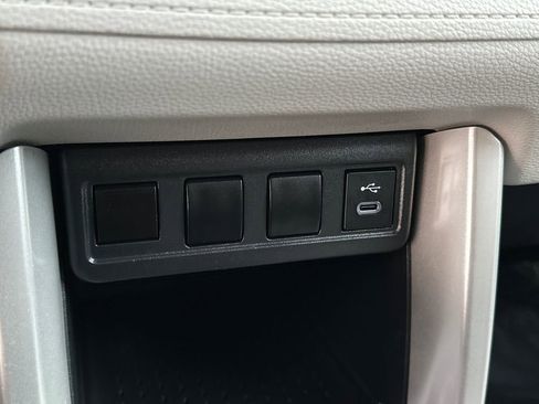 Certified 2024 Toyota Corolla Cross L image 27