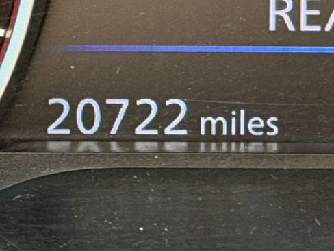 Used 2023 Nissan Altima 2.5 SV FWD image 23