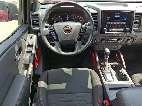 Used 2024 Nissan Frontier PRO-4X w/ Technology Package AWD/4WD image 11
