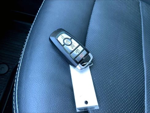 Used 2018 Ford Explorer Limited image 15